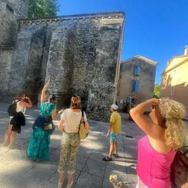 MLaure Guide Fontaine de Vaucluse - EN