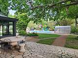 Terrasse et jardin arboré