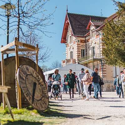 Foire Internationale Antiquités et Brocante - EN