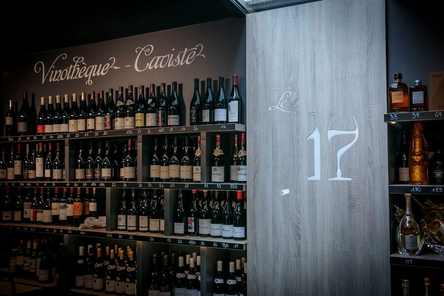 Vinotheque of the 17 Place aux Vins in L