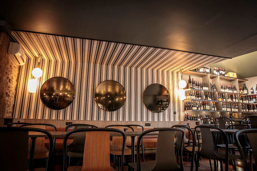 Interior room of 17 Place aux Vins à L