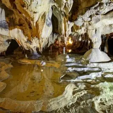 Grottes de Thouzon - EN