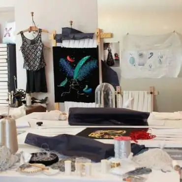 Magali Beaumont, art embroiderer