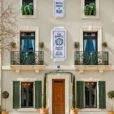 215 Gambetta Bed and Breakfast