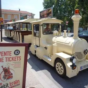 L'Isle-sur-la-Sorgue's Little Tourist Train