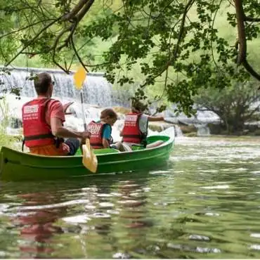 Canoe trip down the Sorgue with Kayak Vert