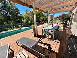 Coin repas avec grande table Allsize de 220 x 100 et grande plancha Forge de l'Adour