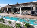 La terrasse et la piscine