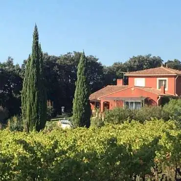 Chambres d'hôtes Domaine des Lavarines - EN
